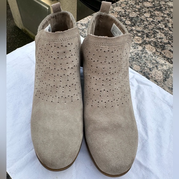 Toms Shoes - Tom’s Grey Suede Booties